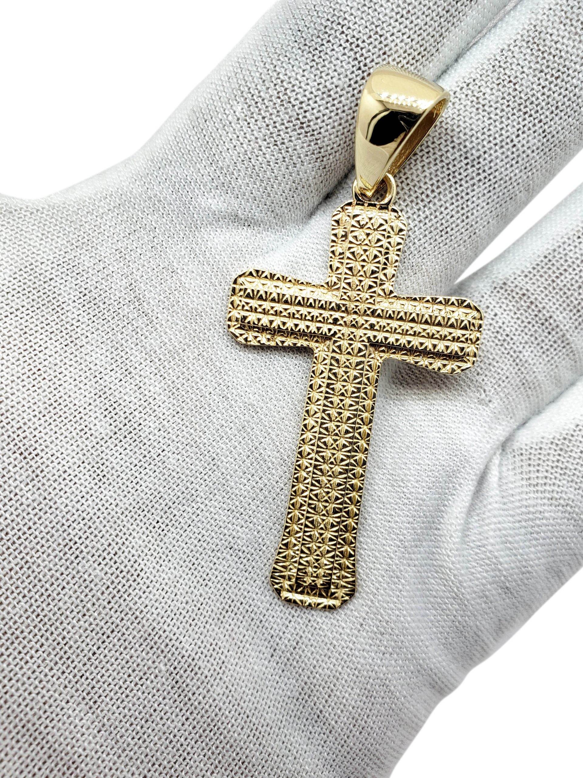 14k solid gold cross pendant 1.76 g. 1 3/8” long, 7/8” online wide