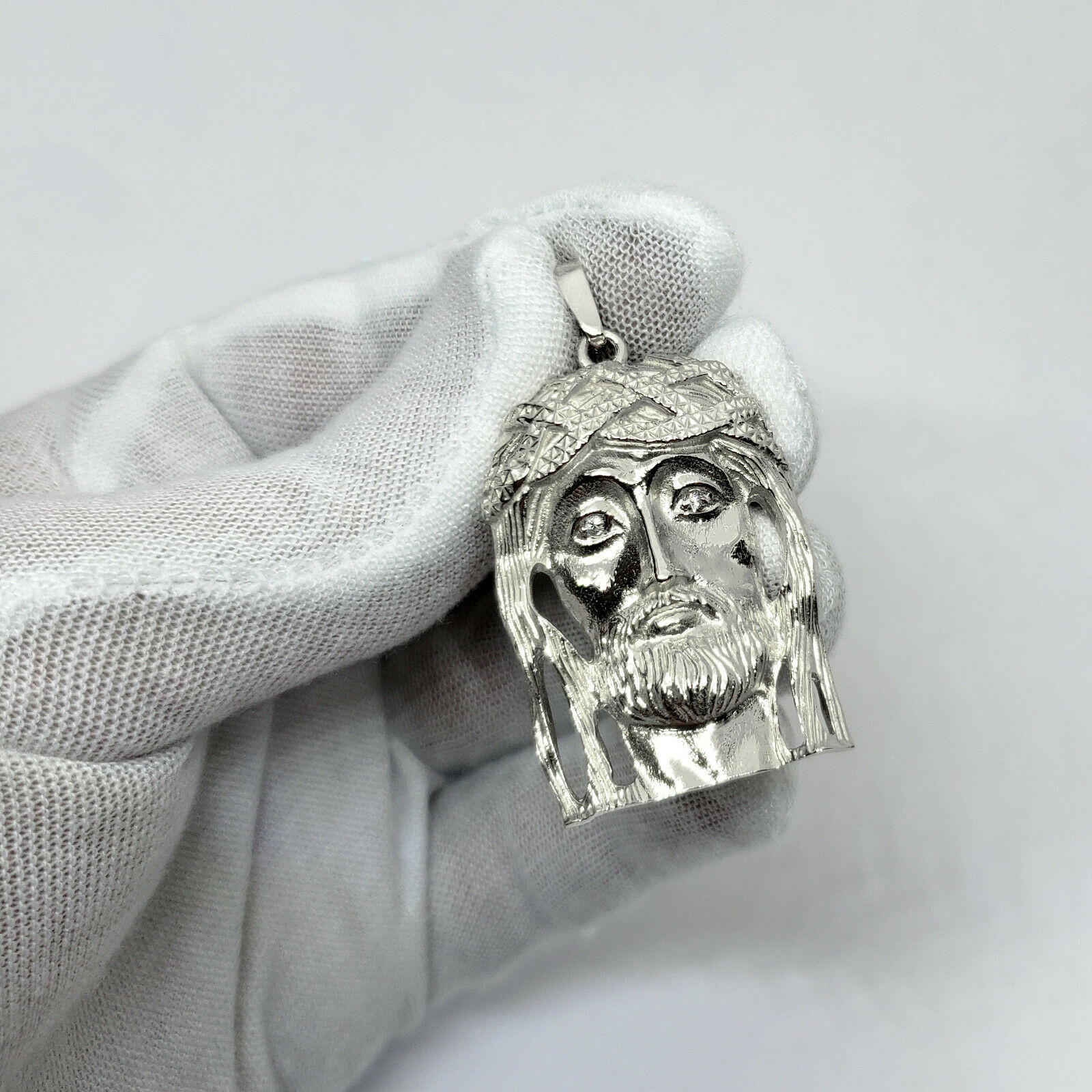 Gold Jesus Pendant 13.7g 