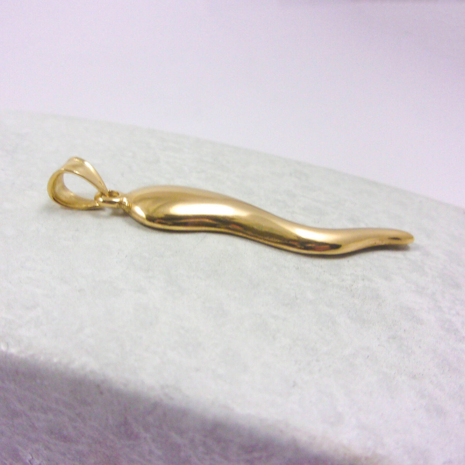 Solid 14K Yellow Gold Italian Horn 