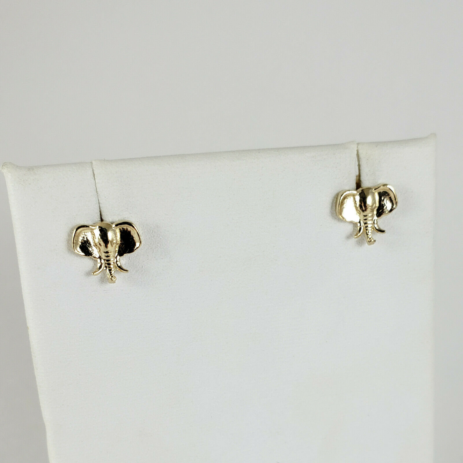 1.1 grams Small Details about   Solid 10K Yellow Gold Stud Earrings 9mm Elephant 